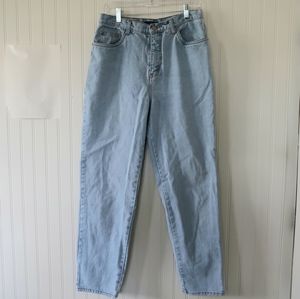 Bill Blass Vintage High Rise Mom Jeans Size 10 Easy Fit Straight Leg Light Wash